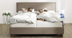 Как подобрать комфортную кровать для супружеской пары?